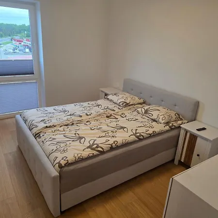 Spacious And Cozy In Apartman *