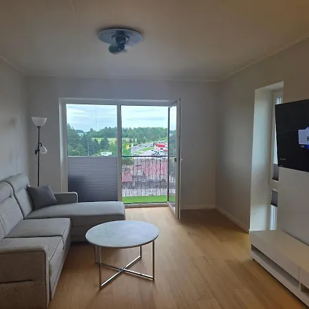 Spacious And Cozy In Tartu