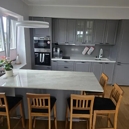 Spacious And Cozy In شقة